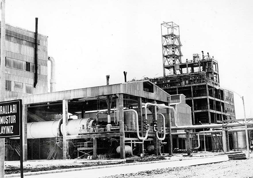 1975